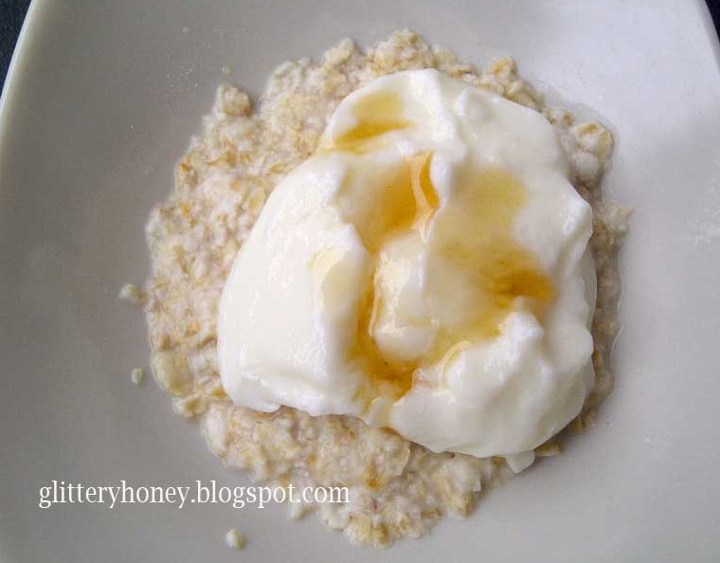 Buat Scrub dari Oatmeal dan Yogurt