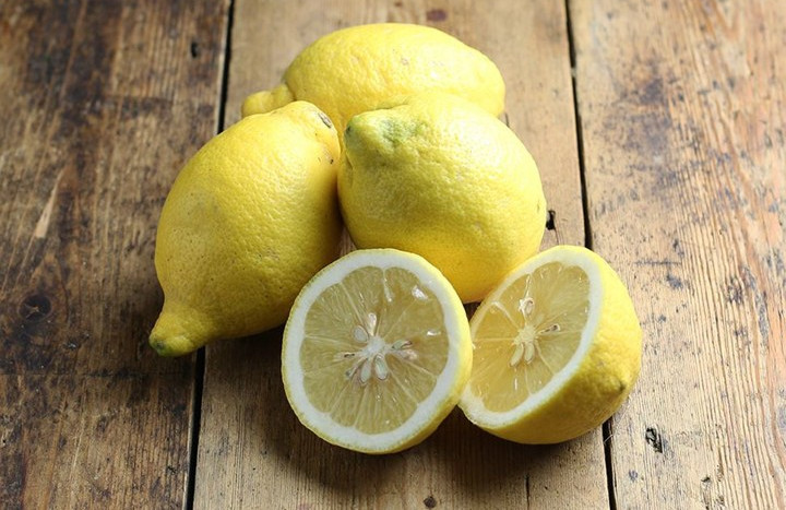 Gunakan Lemon untuk Menghilangkan Bekas Jerawat