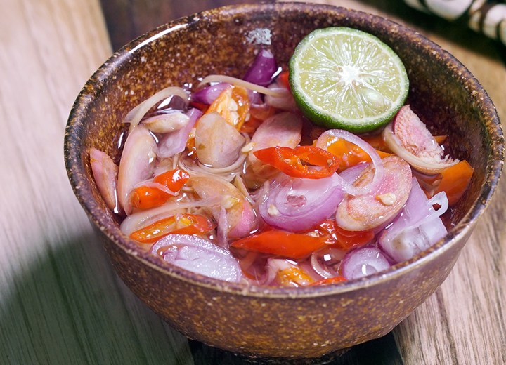 Sambal Matah dan Sambal Bongkot yang Populer Banget
