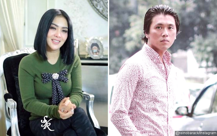 Diduga Pulang Bareng Syahrini Pakai Baju Couple, Senyum 