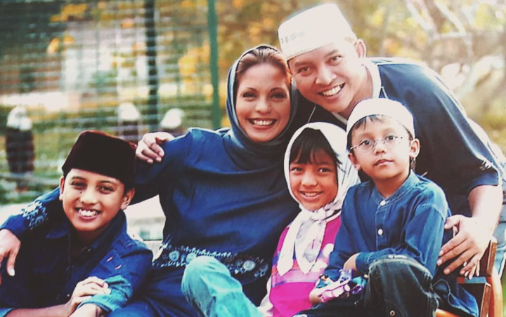 Semua Tentang Shahnaz Haque  Terlengkap