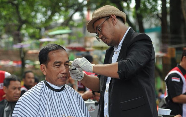 Disindir Kubu Prabowo Karena Datang Dari Jakarta, Herman Tukang Cukur Jokowi: Saya Asli Garut