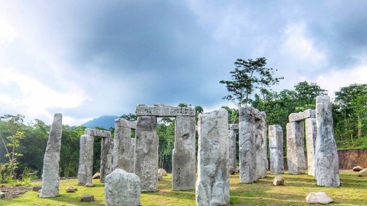 Wisata Stonehenge Cangkringan di Yogyakarta
