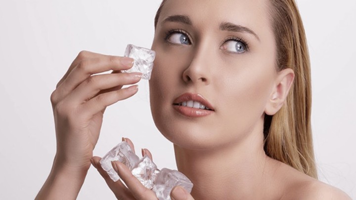 Tanda Penuaan Dini dapat Dicegah dengan Facial Es Batu