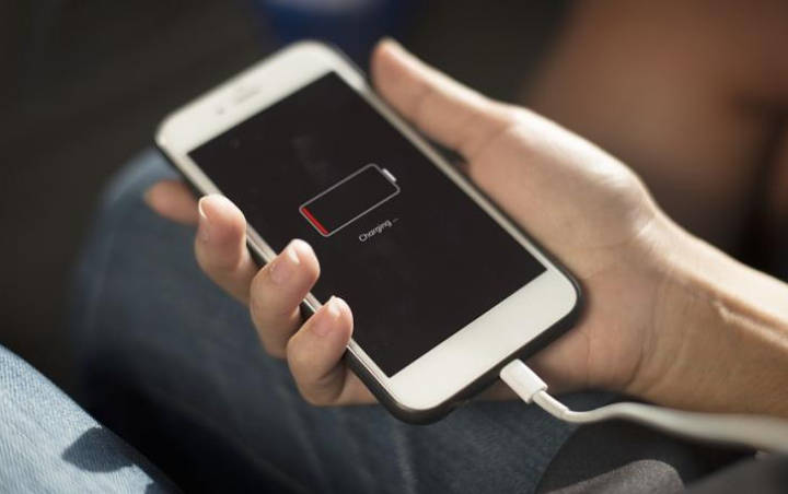 Ini 7 Mitos yang Tidak Benar Terkait Cara Charge Baterai Ponsel, Jangan Pecaya!