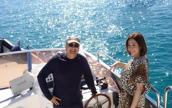 7 Momen Liburan Romantis Maia Estianty Bareng Suami di Los 7 Momen Liburan Romantis Maia Estianty Bareng Suami di Los