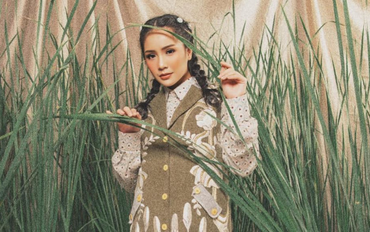 Disangka Daster, Dress Motif Bunga yang Dikenakan Nagita Slavina Harganya Segini