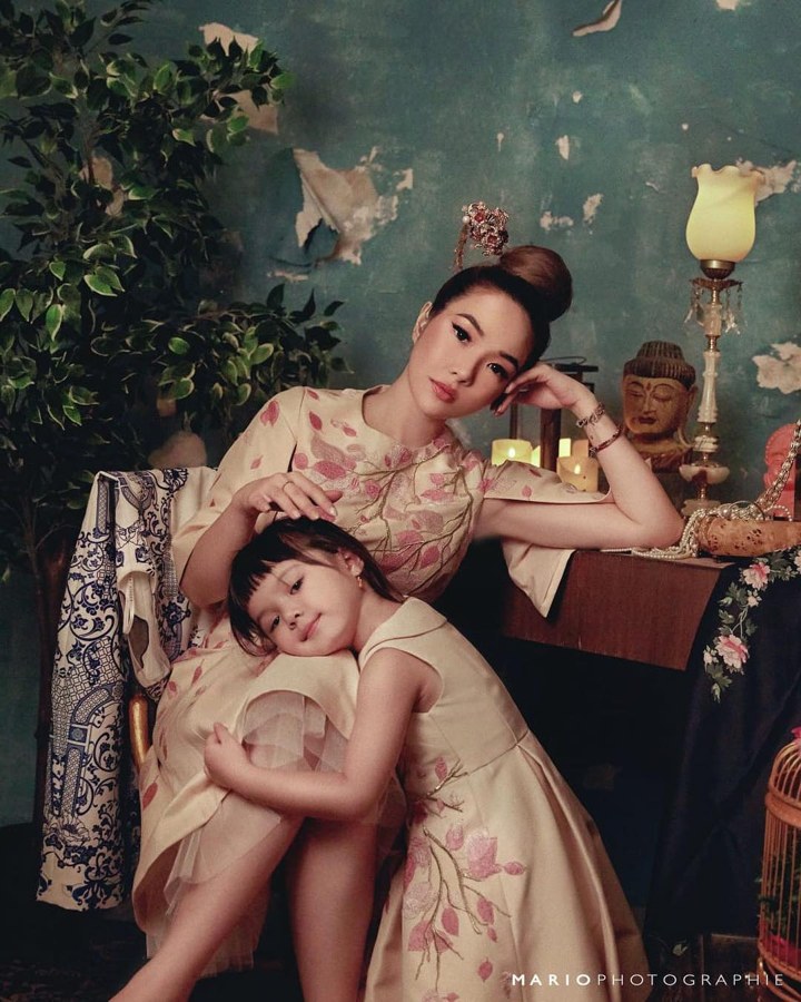 Gisella Anastasia Pose Cantik Bareng Gempita di Imlek 2019