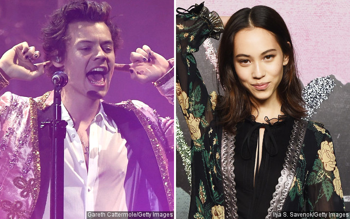 Harry Styles dan Kiko Mizuhara Kedapatan Jalan Bareng Usai Bantah Rumor Pacaran