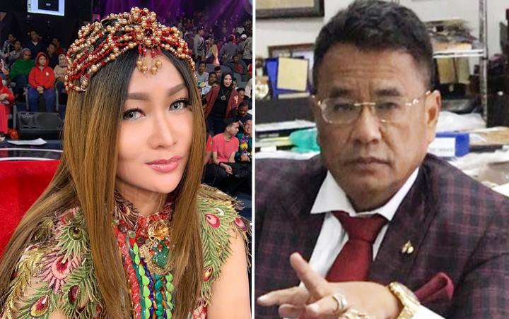 Inul Daratista Bagikan Foto Bareng Hotman Paris, Wajah Kelewat Mulus dan Bibir Merona Jadi Sorotan