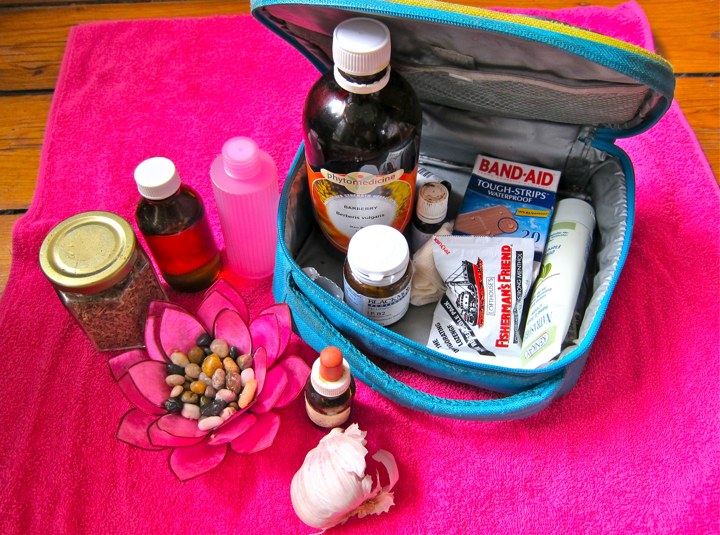 Jaga Kesehatan dengan Membawa Obat-Obatan