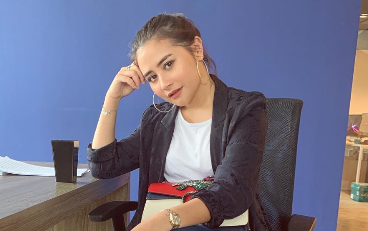 Prilly Latuconsina Tulis Kangen di Unggahan Foto Berhijab hingga Bikin Netter Adem