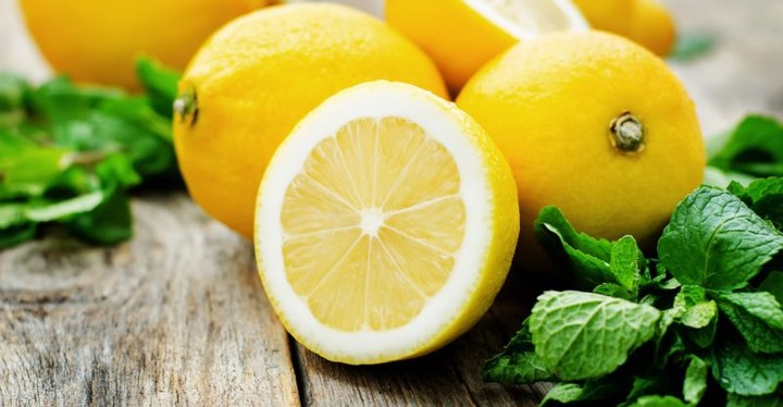 Lemon dapat Mengatasi Jerawat Punggung