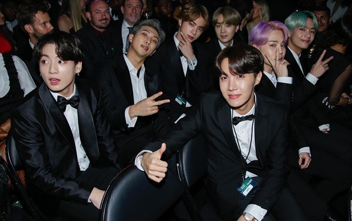 Grammy Awards 2019: BTS Bahagia Lihat Dolly Parton, Jungkook Nangis Malah Diketawain