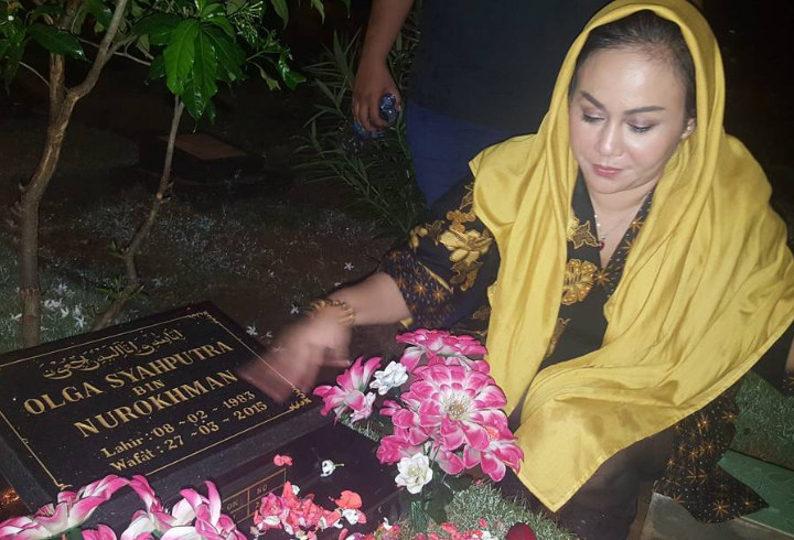 Selalu Ziarah Saat Olga Syahputra Ulang Tahun