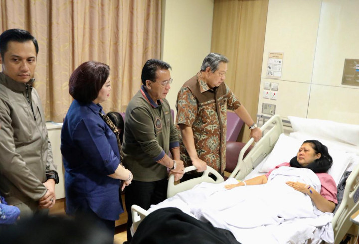 #CepatSembuhBuAni Jadi Tagar Populer di Twitter Indonesia