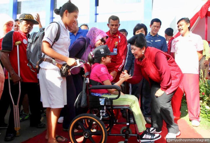 Ani Yudhoyono Semangat Memberikan Motivasi untuk Para Disabilitas
