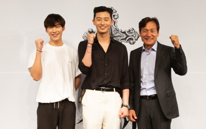 Intip Penampilan Park Seo Joon - Woo Do Hwan di Balik Layar Film 'The Divine Fury'