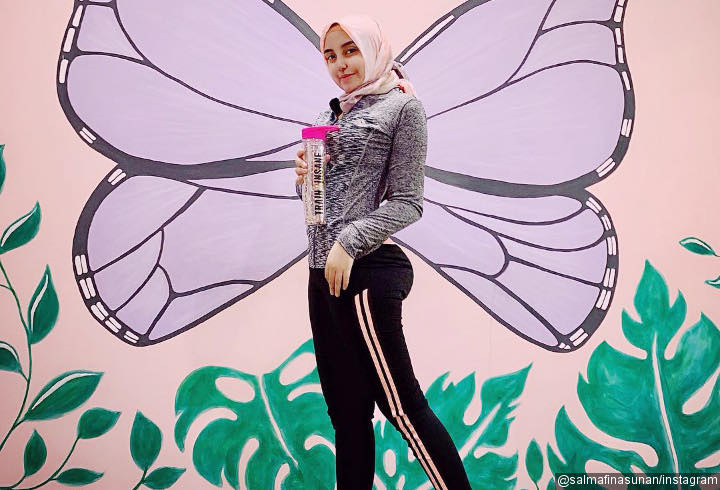 Cantik Ucapkan Hari Valentine