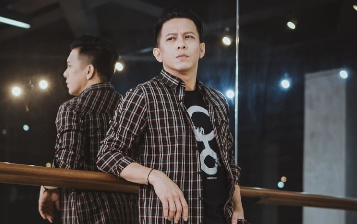 Ariel NOAH Cangklong Teflon Bikin Salfok, Warganet Tagih Foto Bareng Sang Putri