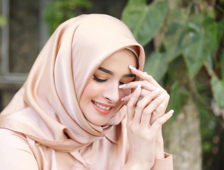 Sebagai Beauty Vlogger, Kemampuan Make Up Angel Qulbiah Tak Diragukan Lagi