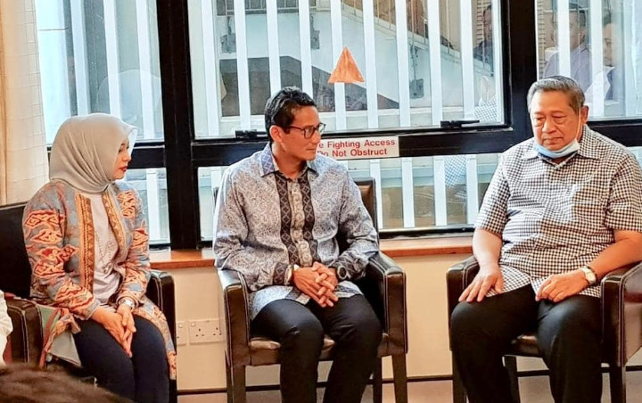 Sandiaga Uno Bagikan Video Usai Jenguk Ani Yudhoyono Ditemani Istri dan Sang Ibu