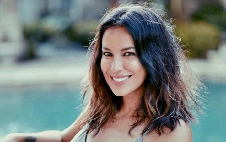 Pajang Foto Remang-remang, Bodi Seksi Sophia Latjuba Bak Biola Spanyol Banjir Pujian