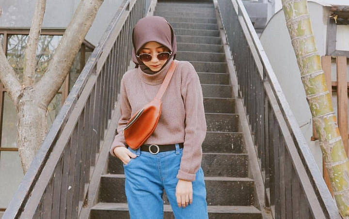 Siapa Bilang Hijabers Enggak Bisa Pakai Topi? Ini 13 Inspirasi Style yang Bisa Kalian Tiru