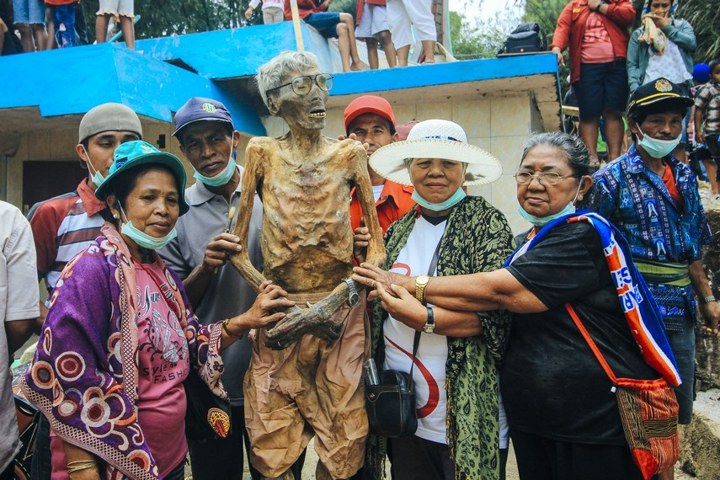 Ritual Ma' Nene di Toraja, Cara Tunjukkan Rasa Kasih Sayang pada yang Sudah Meninggal