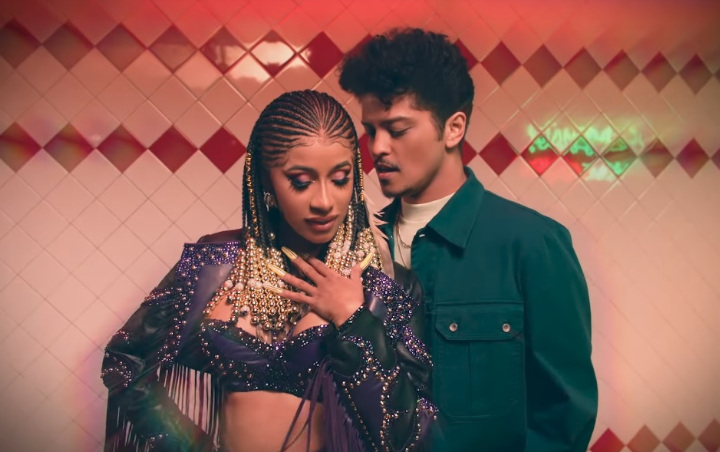 Bruno Mars dan Cardi B Saling Goda di MV 'Please Me'