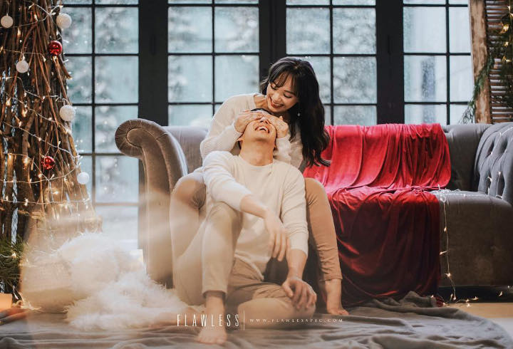 Foto Prewedding Yuanita dan Indra Tampak Hangat