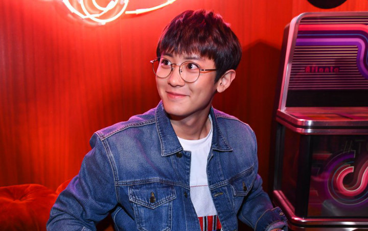 Dispatch Unggah Foto-Foto Ganteng Chanyeol di Paris Fashion Week, Fans Duga Adminnya EXO-L