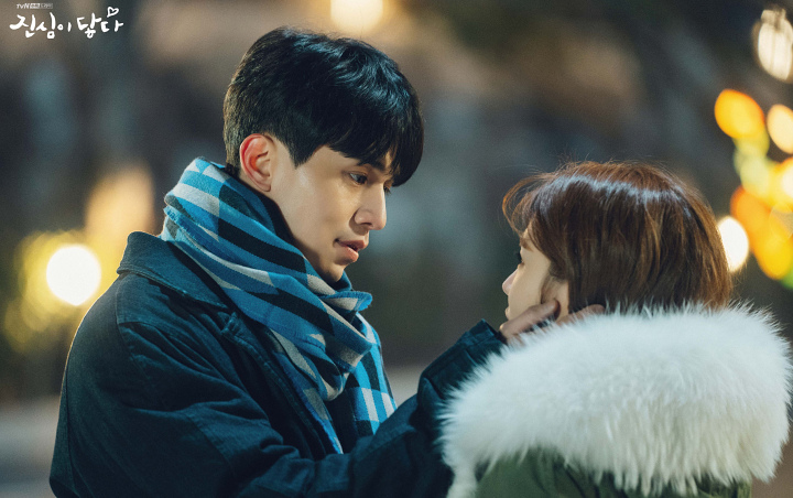 Ciuman Mendadak Lee Dong Wook dan Yoo In Na  di 'Touch Your Heart' Tuai Pujian
