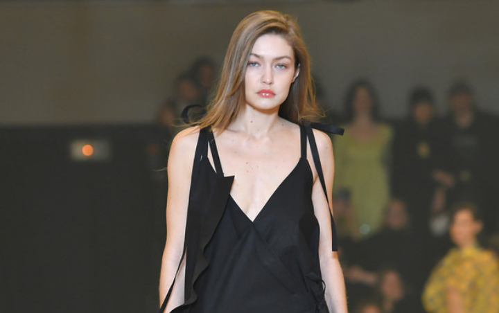 Gigi Hadid Kena Kritik Gara Gara Tampil Di Sampul Majalah