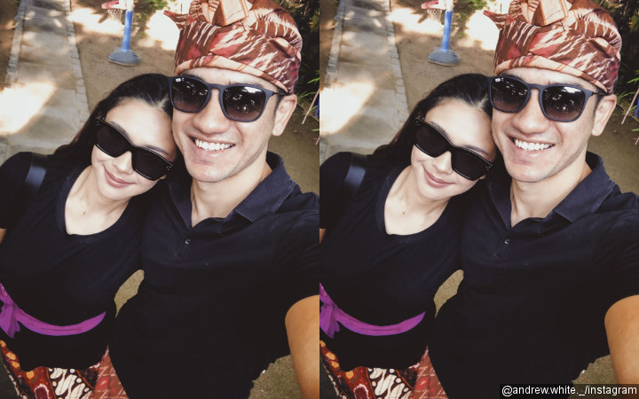 Nana Mirdad dan Andrew White