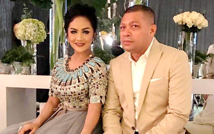 Krisdayanti Rayakan 8 Tahun Pernikahan, Pamer Cium Bibir Suami Bikin Netter Nyinyir