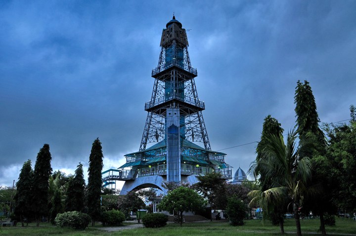Menara Keagungan Limboto di Gorontalo yang Mirip Menara Eiffel