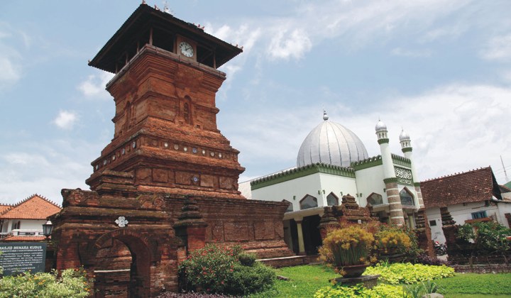 Menara Kudus dengan Wisata Religi yang Menarik
