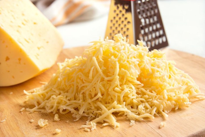 Jangan Memasak Keju dengan Wajan Besi