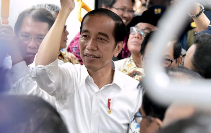 Jokowi 'Patenkan' Baju Putih, BPN Prabowo: Kami Duluan Pakai Itu, Mereka Niru 