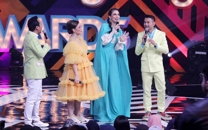 Dahsyatnya Awards 2019 Luna Maya Nyaris Mewek Nyanyi Sang Penggoda Bantah Permalukan Syahrini
