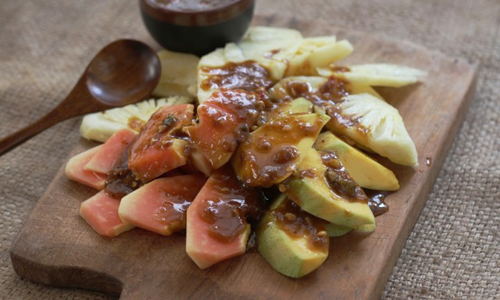 Rujak Buah yang Nikmat dan Menyegarkan