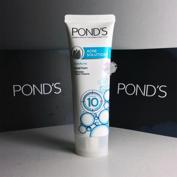 Pond’s Acne Solution Facial Foam