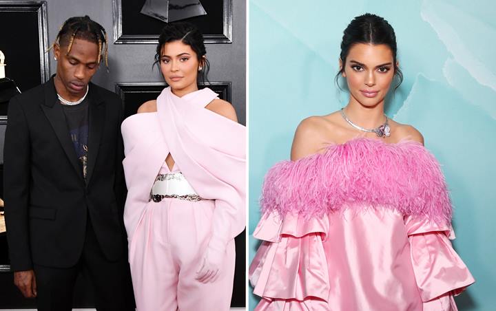 Kylie Jenner dan Travis Scott Pamer Foto Mesra, Komentar Kendall Bikin Gagal Fokus