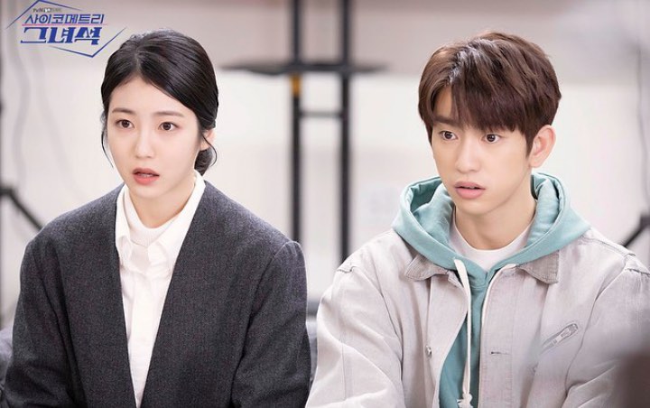 Pemain 'He is Psychometric' Tunjukkan Chemistry Hangat di Foto-Foto Behind the Scene