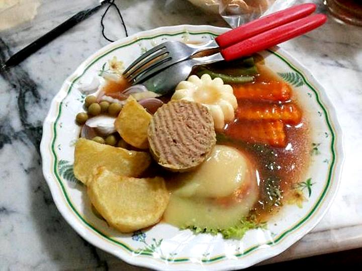 Warung Selat Mbak Lies yang Unik