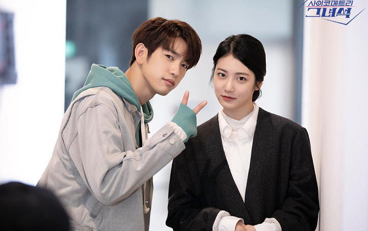 Jinyoung GOT7 - Shin Ye Eun Diminta Pacaran Usai Ciuman Manis di 'He is Psychometric'