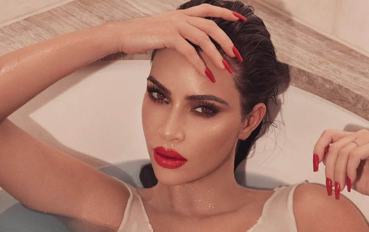 Kim Kardashian Ternyata Pernah Mencuri Kacamata Meski Punya Banyak Uang