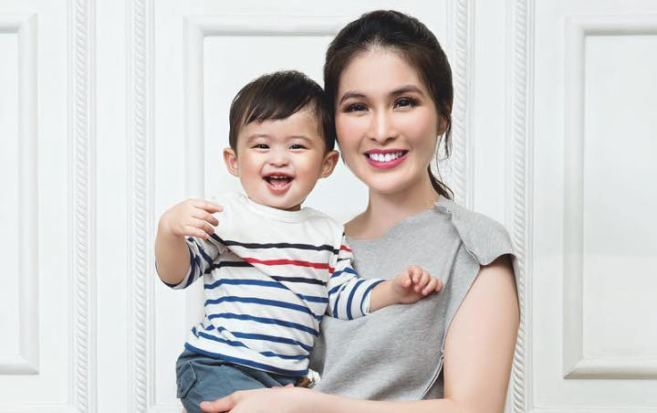 Baru 15 Bulan, Putra Sandra Dewi Asyik Sekolah dan Jago Hadapi Singa
