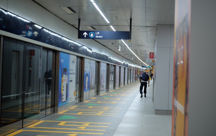 Tak Ingin Stasiun Kotor Karena Sampah, PT MRT Larang Ritel Jual Mi Instan Siap Seduh